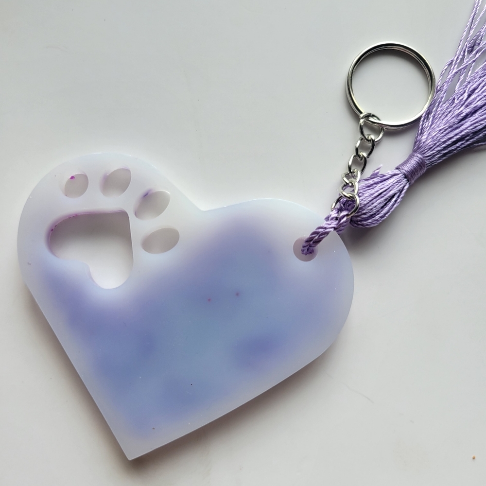 Handmade resin Keychain - Picture 4 of 4